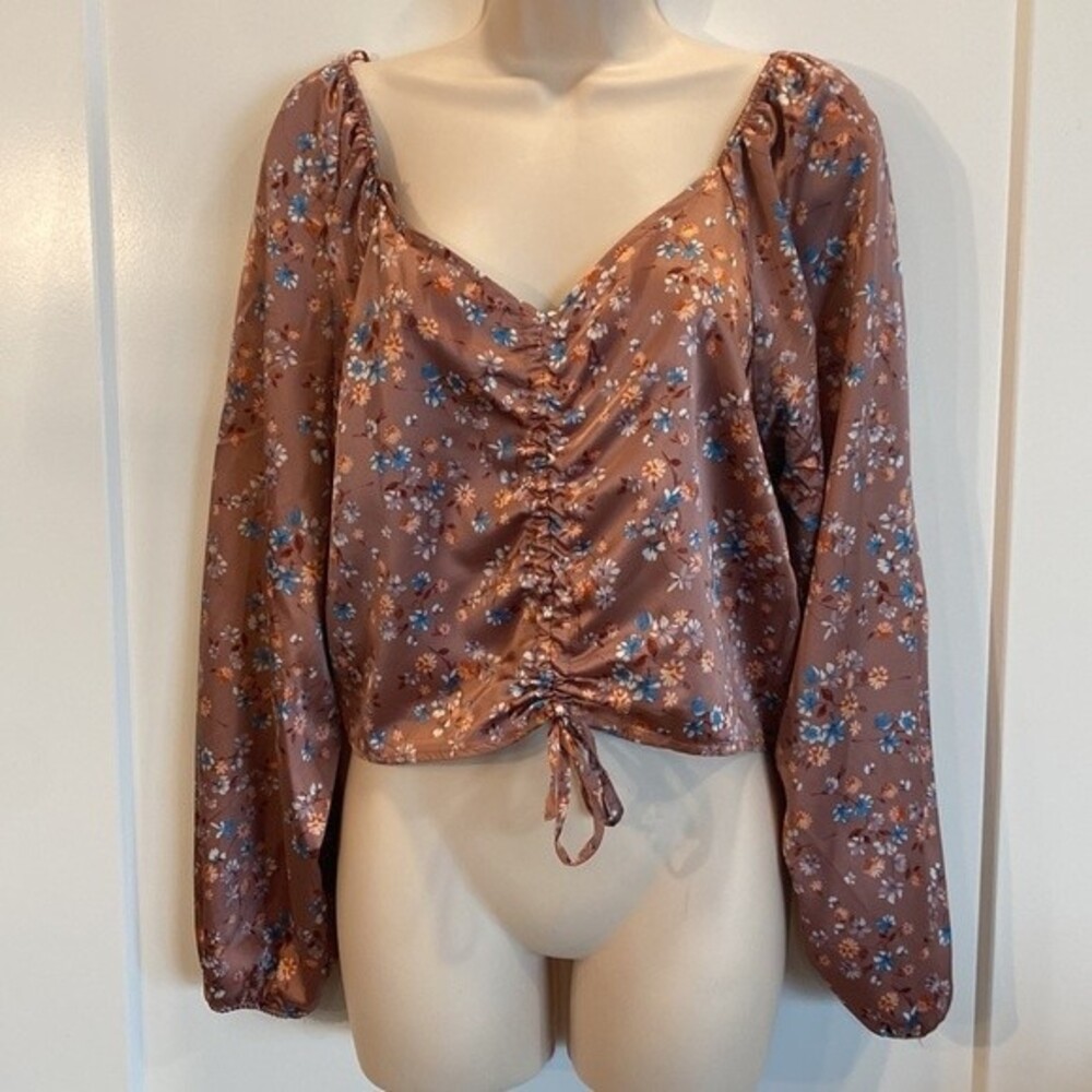 NWT Hippie Rose, Mocha floral adjustable satin woven top. Size XL - Picture 2 of 16